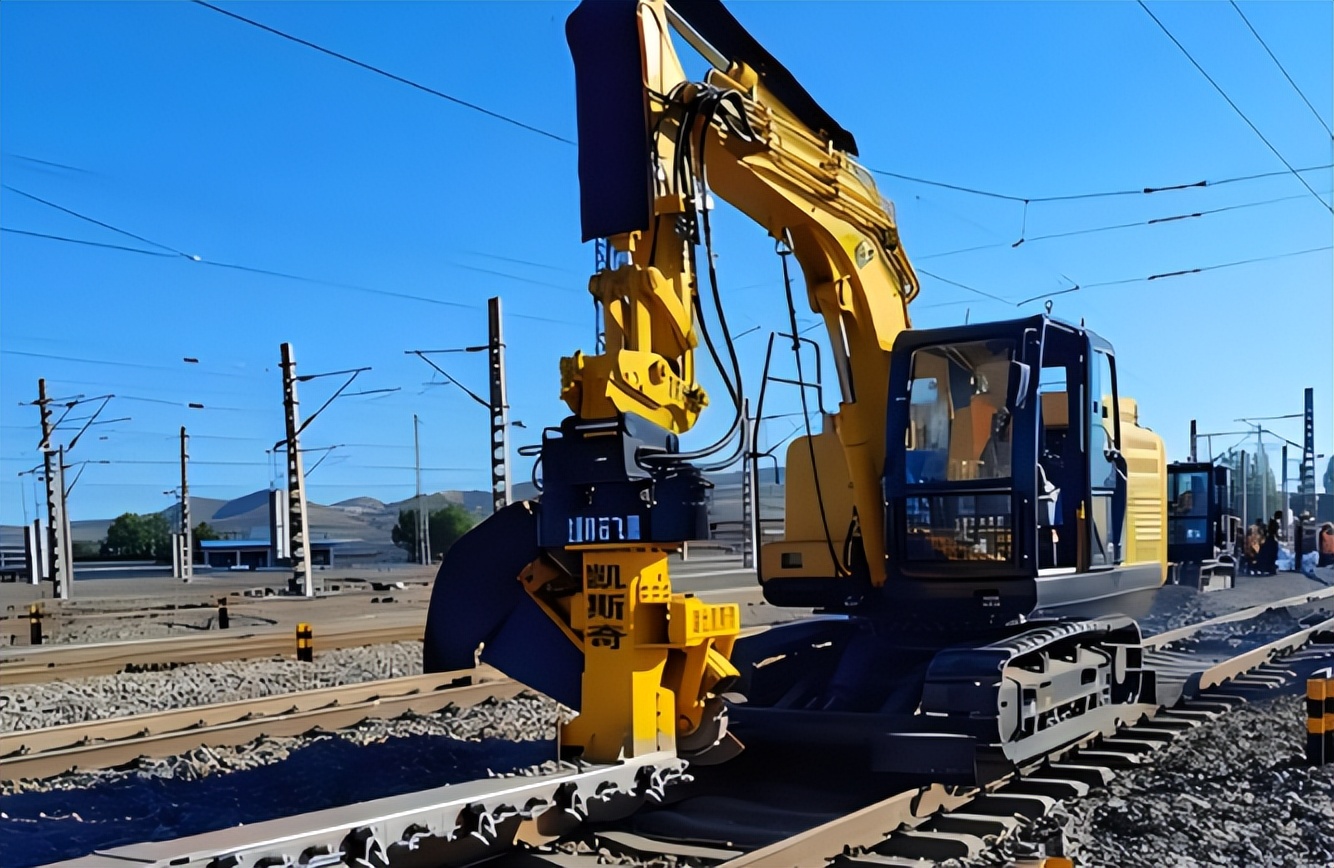 铁路大型机械防侵限报警系统,筑牢施工防线,助力高效运营!